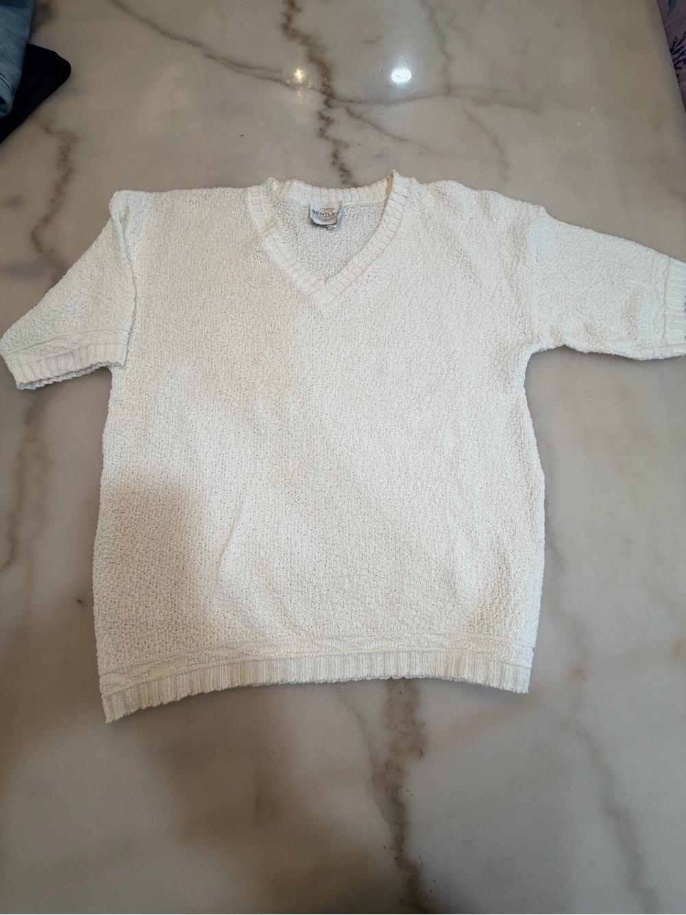 Women's White V‑Neck Textured Short‑Sleeve Sweater Top